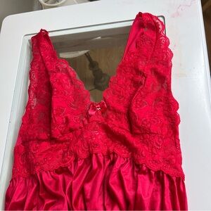 Shadowline long nightgown Red lace top